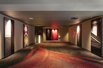 Cross Hotel Osaka