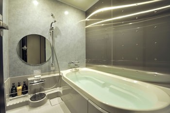 Cross Hotel Osaka