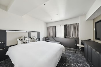 Cross Hotel Osaka