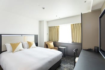 Cross Hotel Osaka