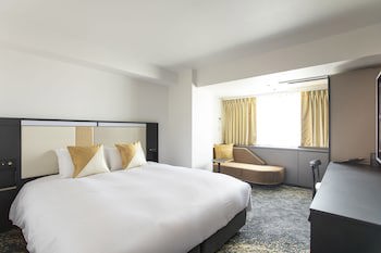 Cross Hotel Osaka