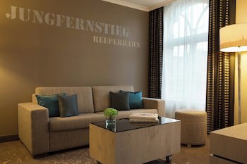 Renaissance Hamburg Hotel galeri fotoğrafı