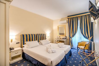 Napoleon Hotel galeri fotoğrafı