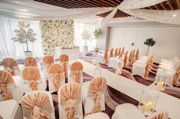 Sandman Signature London Gatwick Hotel