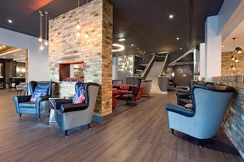 Sandman Signature London Gatwick Hotel