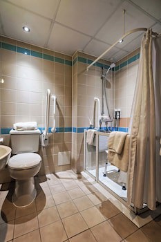 Sandman Signature London Gatwick Hotel