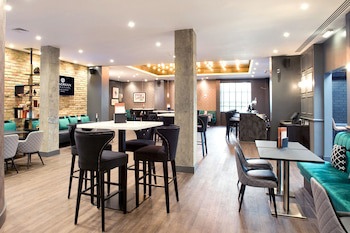 Sandman Signature London Gatwick Hotel