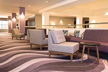 Sandman Signature London Gatwick Hotel