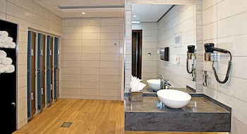 Sandman Signature London Gatwick Hotel