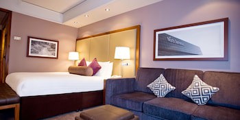 Sandman Signature London Gatwick Hotel