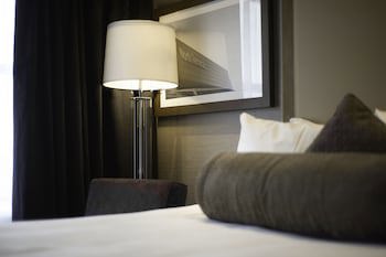 Sandman Signature London Gatwick Hotel