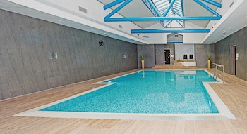 Sandman Signature London Gatwick Hotel