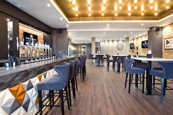 Sandman Signature London Gatwick Hotel