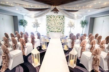 Sandman Signature London Gatwick Hotel