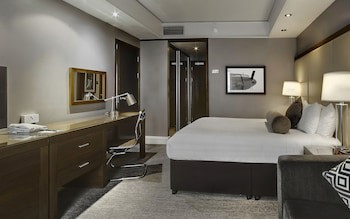 Sandman Signature London Gatwick Hotel