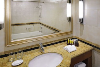 Cairo Marriott Hotel & Omar Khayyam Casino