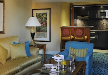 Cairo Marriott Hotel & Omar Khayyam Casino
