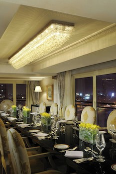 Cairo Marriott Hotel & Omar Khayyam Casino