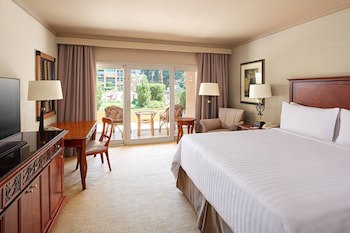 Cairo Marriott Hotel & Omar Khayyam Casino