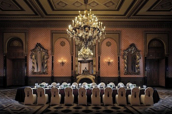Cairo Marriott Hotel & Omar Khayyam Casino