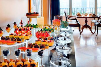 Cairo Marriott Hotel & Omar Khayyam Casino