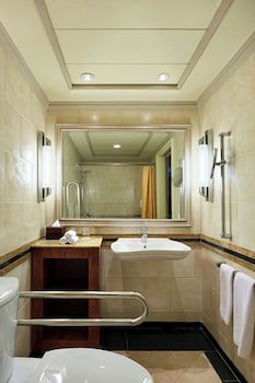 Cairo Marriott Hotel & Omar Khayyam Casino