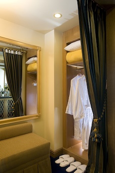 Royal Olympic Hotel fotoğrafı