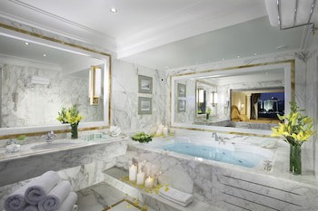 Royal Olympic Hotel fotoğrafı