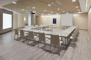 Nh Pamplona Iruna Park