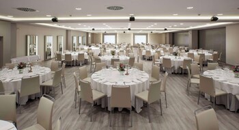 Nh Pamplona Iruna Park