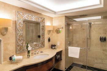 Beach Rotana