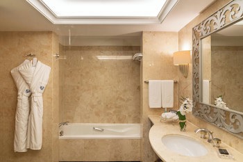 Beach Rotana