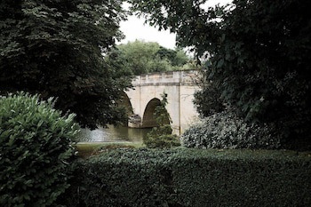 Shillingford Bridge Hotel