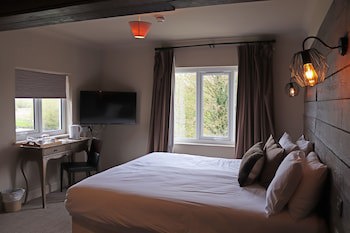 Shillingford Bridge Hotel
