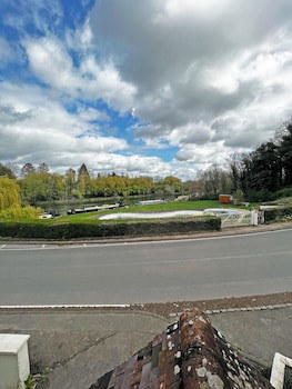 Shillingford Bridge Hotel