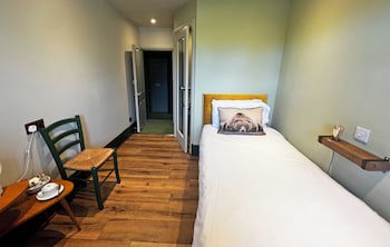 Shillingford Bridge Hotel