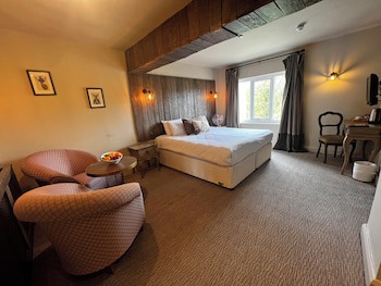 Shillingford Bridge Hotel