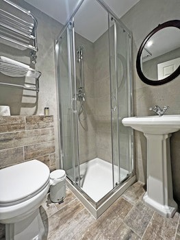 Shillingford Bridge Hotel