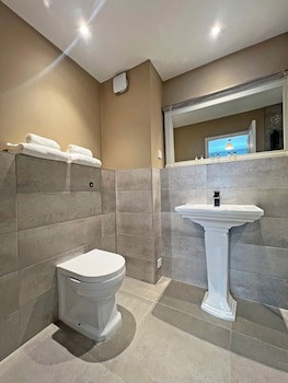 Shillingford Bridge Hotel