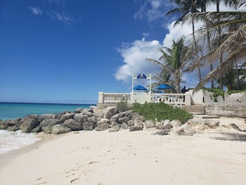 Dover Beach Hotel