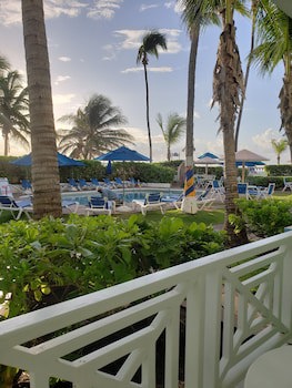 Dover Beach Hotel