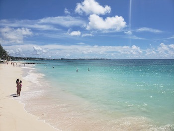 Dover Beach Hotel