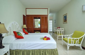 Dover Beach Hotel
