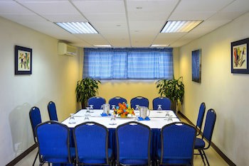 Dover Beach Hotel
