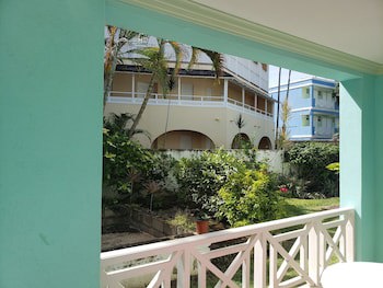 Dover Beach Hotel