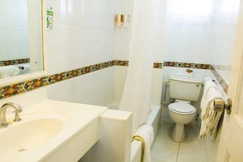 Dover Beach Hotel