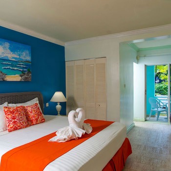 Dover Beach Hotel