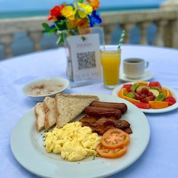 Dover Beach Hotel