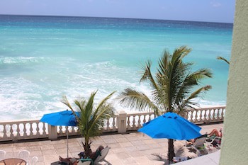 Dover Beach Hotel