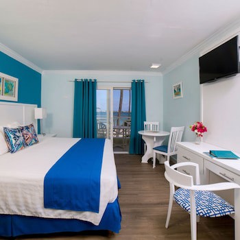 Dover Beach Hotel